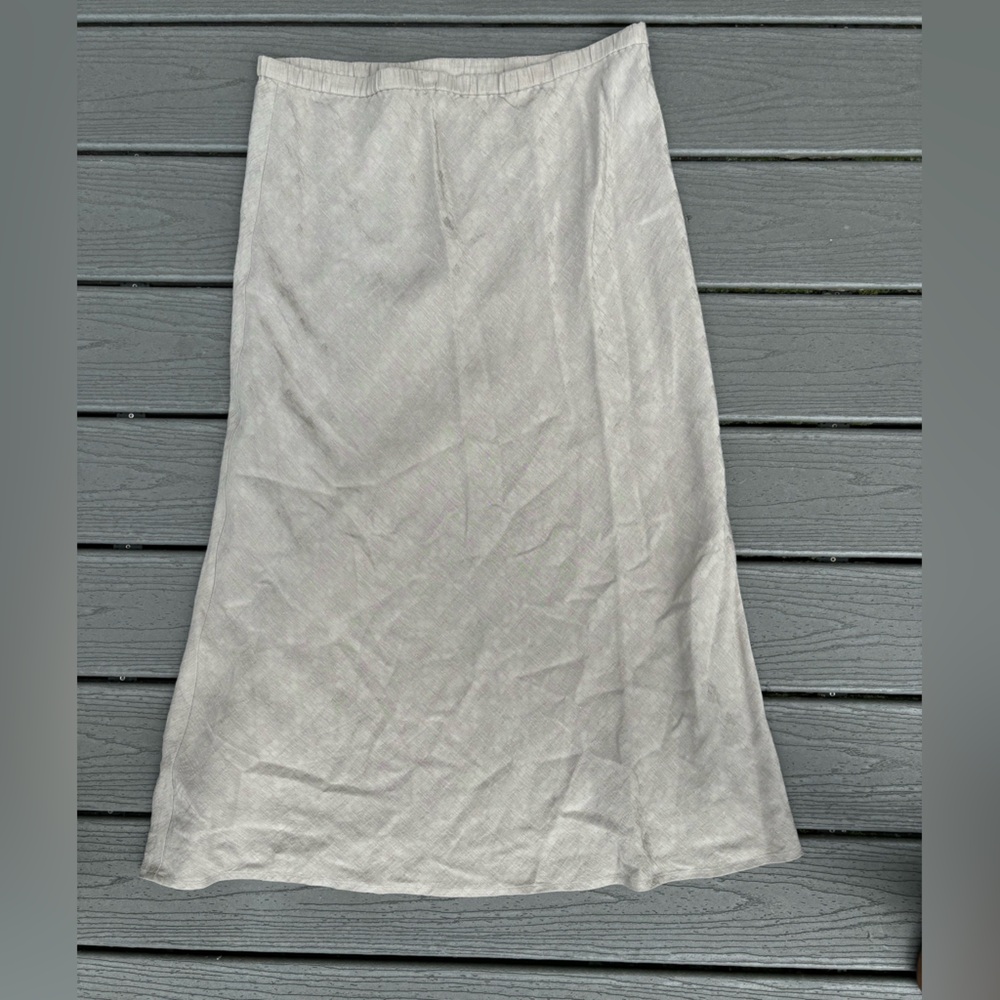 Eileen Fisher beige skirt - size small